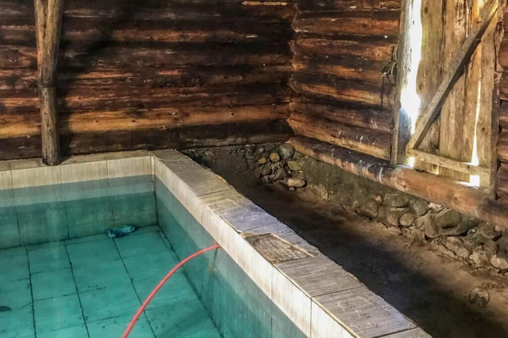 Blockhütte mit heißer Quelle in Altyn Arashan