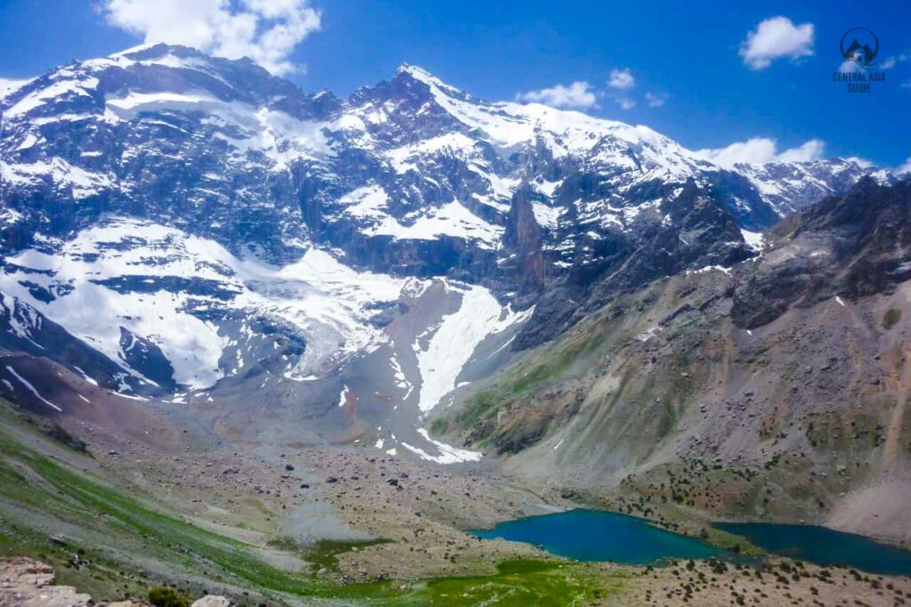 Duschkakha-See in der Nähe des Kulikalon-Sees im Fann-Gebirge in Tadschikistan