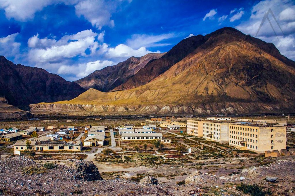 Geisterstadt Enilchek in Kirgisistan im Tien Shan Gebirge
