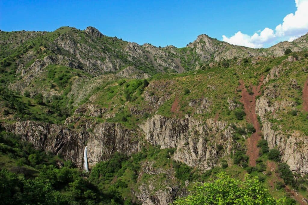 Gusgarf Wasserfall bei Duschanbe
