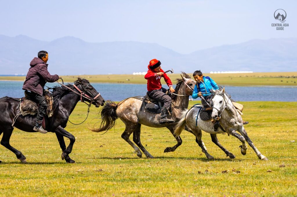 Kok Boru Pferd Spiel in Song Kul See, Kirgisistan