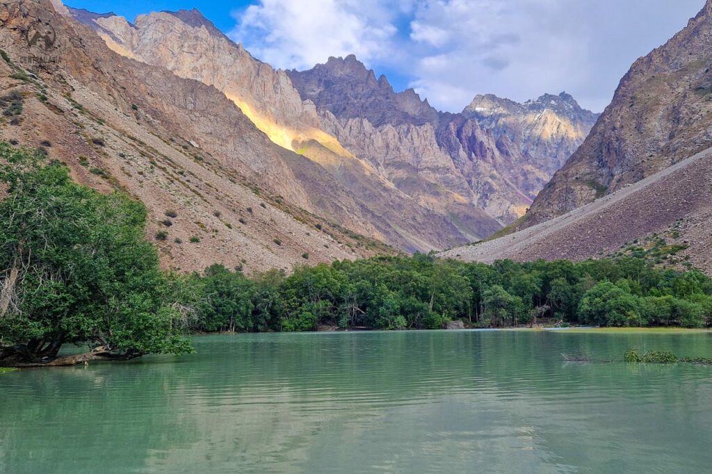 Zweiter See des Jizev-Tals, eines Nebenflusses des Bartang-Tals im Pamir