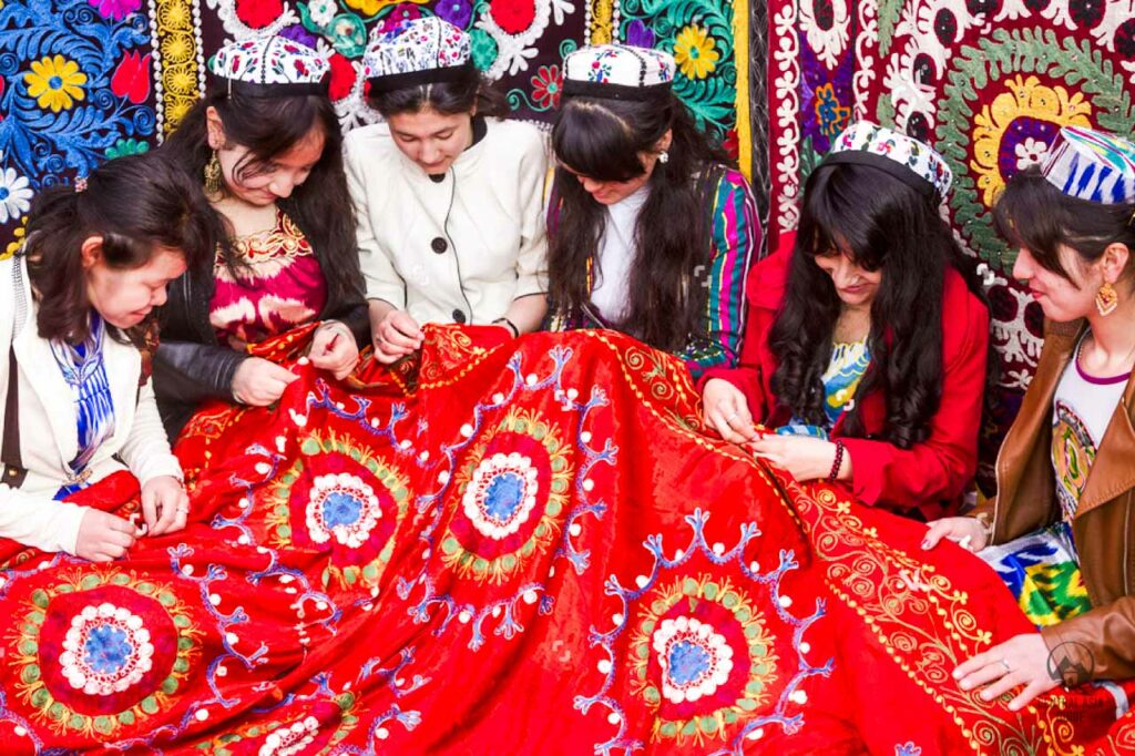 Tadschikistan Souvenir Handgewebte Teppiche und Teppichböden
